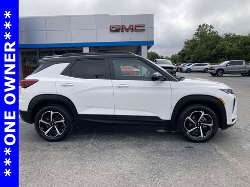 Used 2023 Chevrolet TrailBlazer RS AWD/4WD image 2