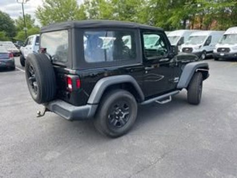 Used 2020 Jeep Wrangler Sport AWD/4WD image 3
