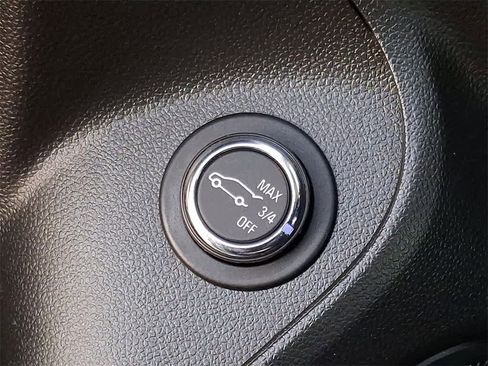 Used 2021 Buick Encore GX Select image 21