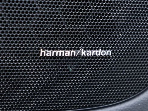 Used 2011 Mercedes-Benz SL 63 AMG image 29