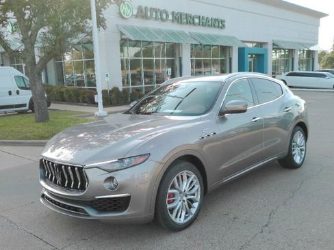 Used 2022 Maserati Levante GT image 1