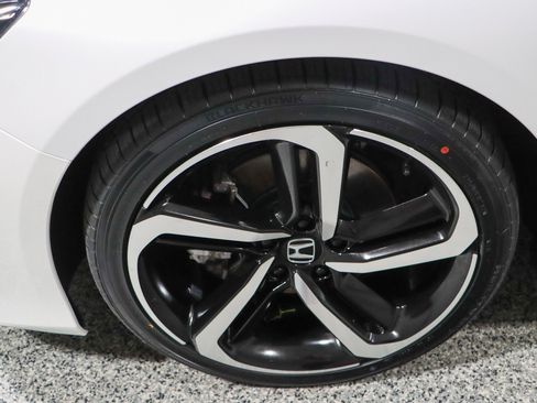 Used 2022 Honda Accord Sport image 11