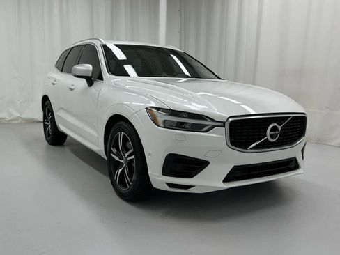 Used 2018 Volvo XC60 T8 R-Design w/ Convenience Package image 1