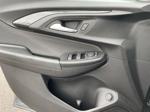 Used 2022 Chevrolet TrailBlazer RS w/ Sun and Liftgate Package image 26