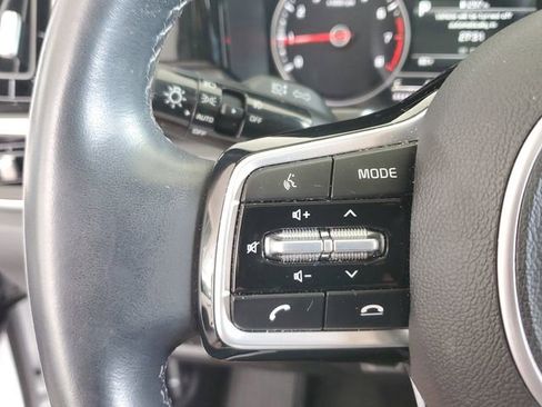 Certified 2022 Kia Sorento SX image 23