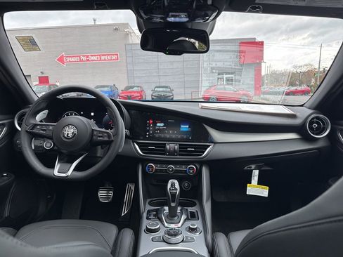 New 2025 Alfa Romeo Giulia AWD w/ Veloce Package AWD image 13