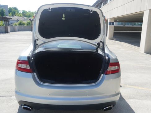 Used 2011 Jaguar XF Premium RWD image 30