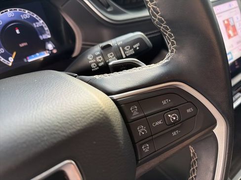 Used 2022 Jeep Grand Cherokee L Limited image 24