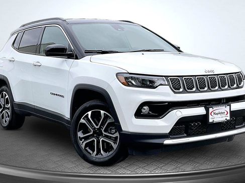 Used 2023 Jeep Compass Limited AWD/4WD image 13