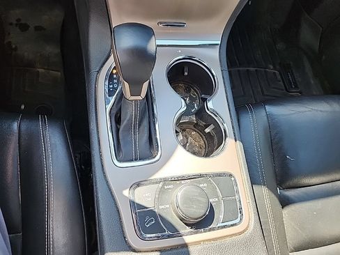 Used 2017 Jeep Grand Cherokee Limited AWD/4WD image 23
