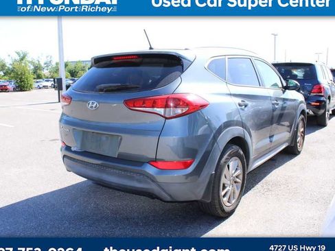 Used 2017 Hyundai Tucson SE image 3