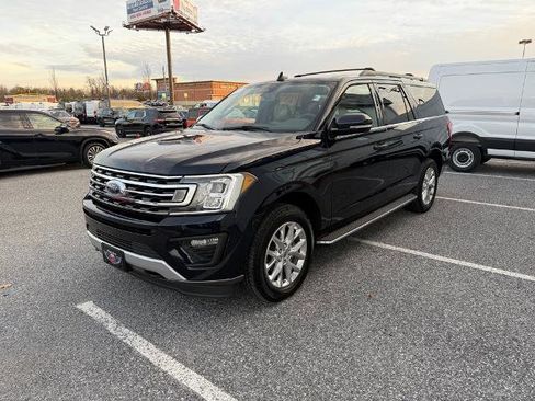 Certified 2021 Ford Expedition Max XLT image 3