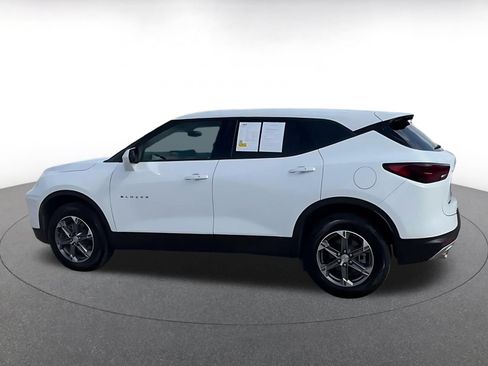 Used 2026 Chevrolet Blazer LT FWD image 9