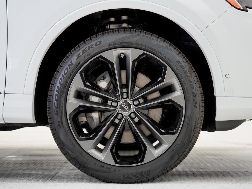 Certified 2025 Audi Q7 3.0T Premium Plus w/ Premium Plus Package AWD/4WD image 30