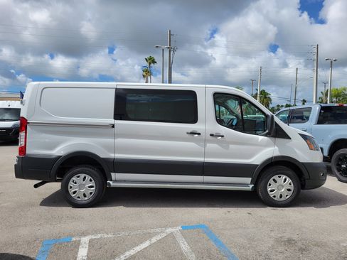 Used 2024 Ford Transit 250 Low Roof w/ Exterior Upgrade Package RWD image 4