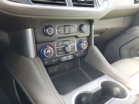 Used 2024 Chevrolet Tahoe LT w/ LT Signature Package image 29