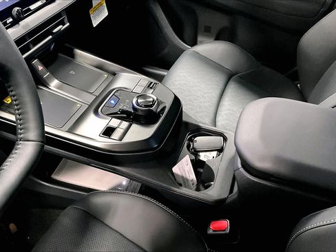 New 2026 Subaru Solterra Limited image 7