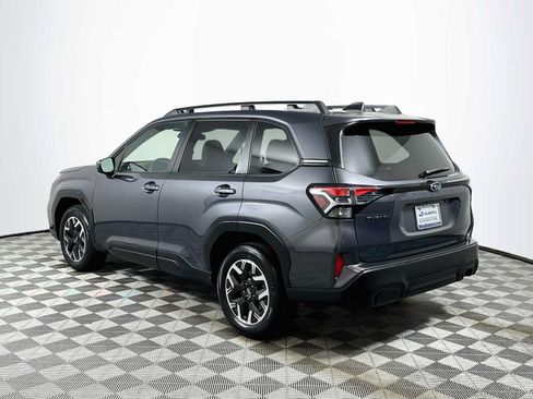Certified 2025 Subaru Forester Premium AWD/4WD image 5
