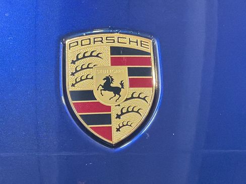 Certified 2026 Porsche Macan AWD/4WD image 12