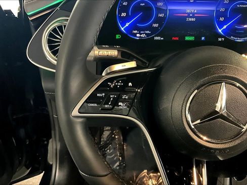 Used 2023 Mercedes-Benz EQS 580 4MATIC SUV image 23