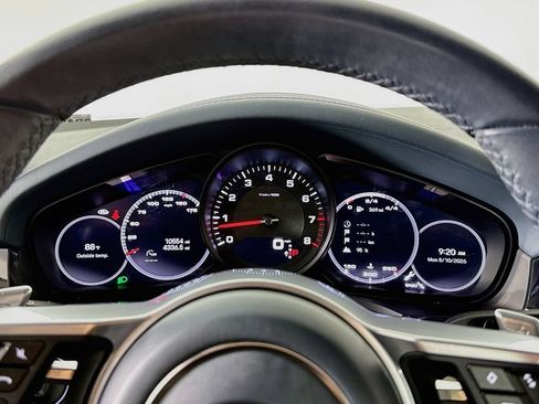 Certified 2023 Porsche Cayenne Coupe AWD/4WD image 24