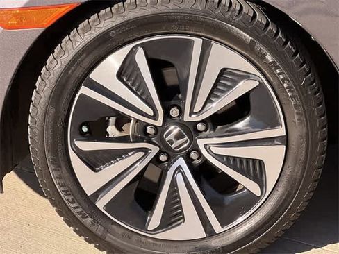Certified 2017 Honda Civic EX-L image 9