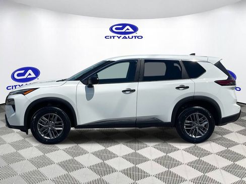 Used 2024 Nissan Rogue S AWD/4WD image 8