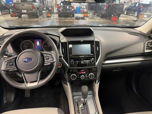 Used 2024 Subaru Forester Premium image 18