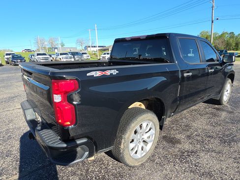 Used 2021 Chevrolet Silverado 1500 Custom w/ LPO, Dark Essentials Package image 7