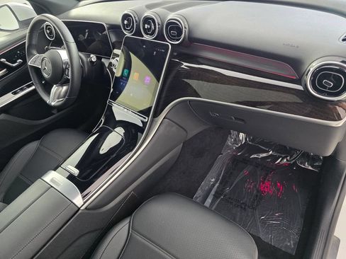 Certified 2025 Mercedes-Benz GLC 300 image 29