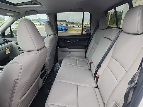 New 2025 Honda Ridgeline RTL image 14