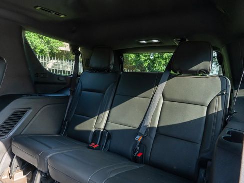 Used 2021 Chevrolet Tahoe High Country w/ Premium Package AWD/4WD image 15