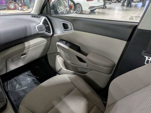 Used 2020 Kia Soul LX FWD image 16