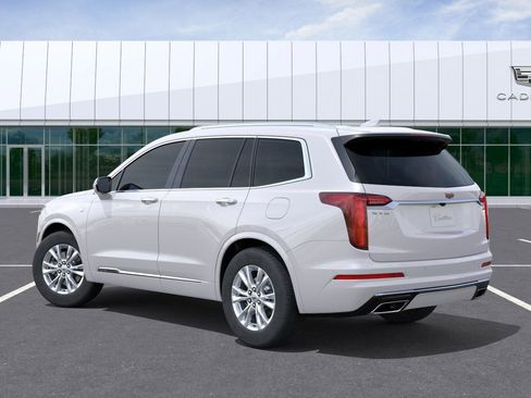 Used 2025 Cadillac XT6 Luxury FWD image 4