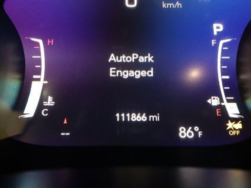 Used 2021 Chrysler Pacifica Touring-L FWD image 28