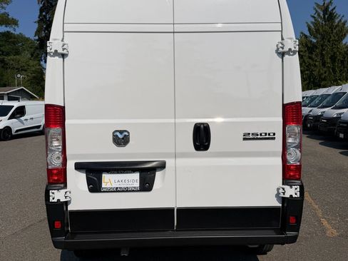 Used 2023 RAM ProMaster 2500 FWD image 5