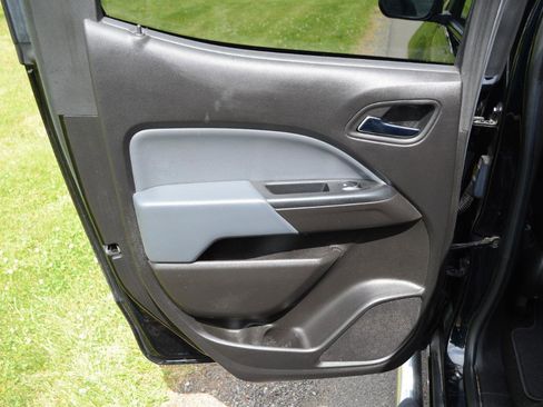 Used 2018 Chevrolet Colorado Z71 AWD/4WD image 20