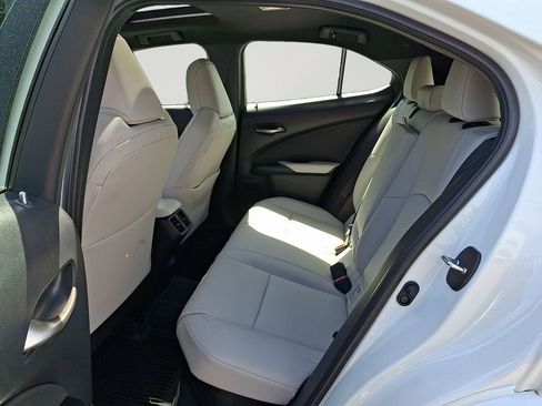 Used 2026 Lexus UX 300h AWD w/ Accessory Package (Z1) image 8
