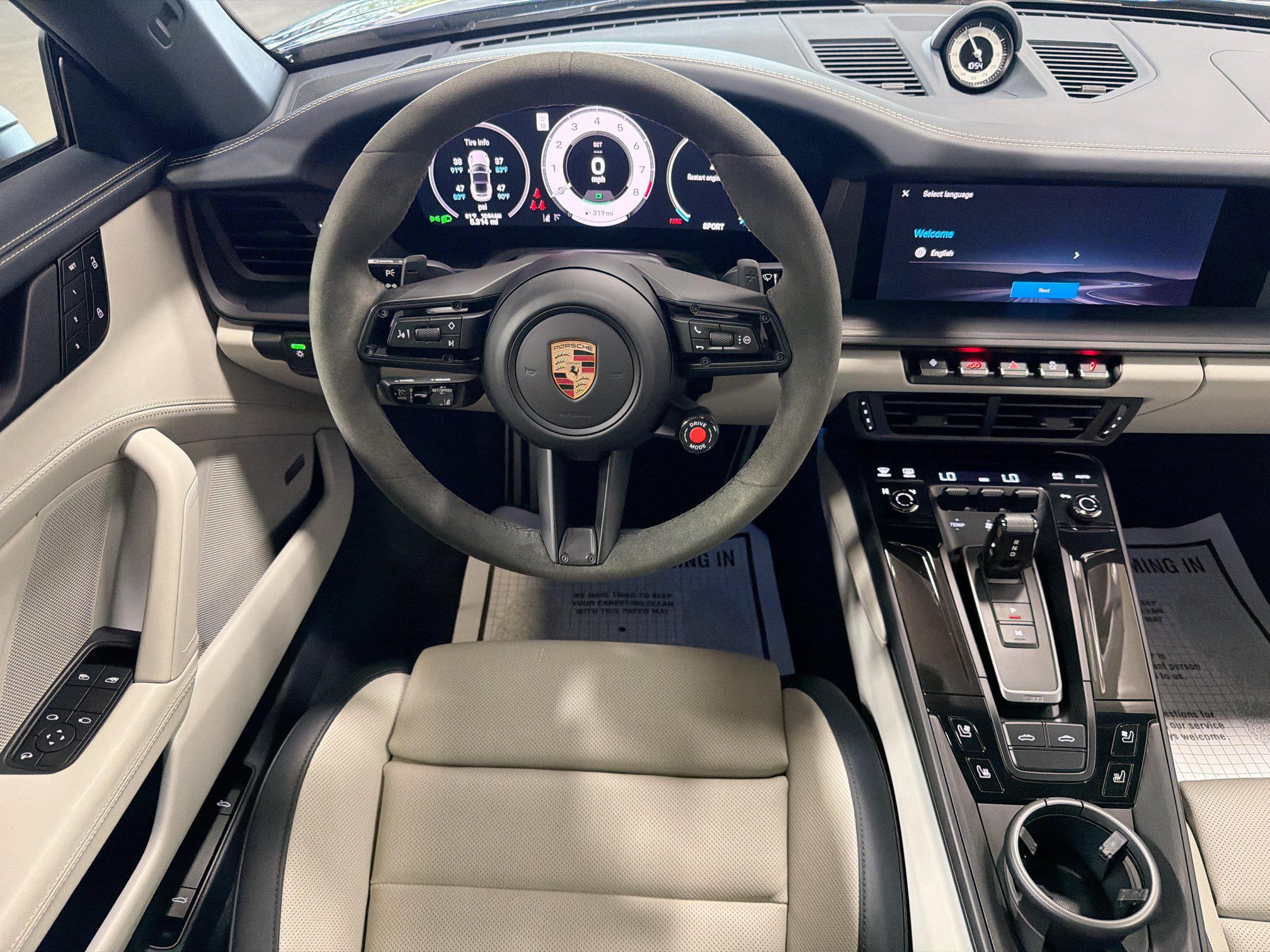 Certified 2026 Porsche 911 Targa 4 GTS AWD/4WD image 16