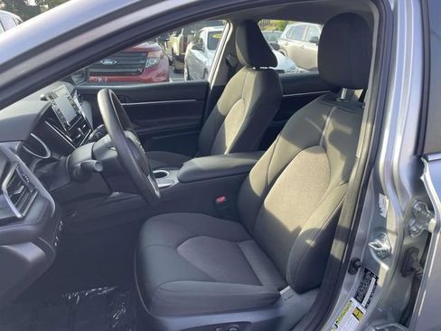 Used 2024 Toyota Camry LE FWD image 17