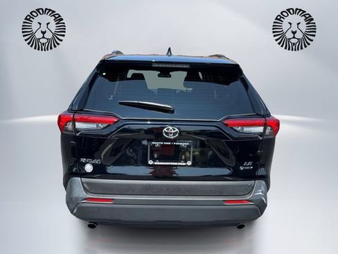 Used 2025 Toyota RAV4 LE AWD/4WD image 7