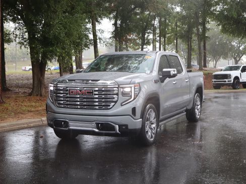 Used 2023 GMC Sierra 1500 Denali AWD/4WD image 5