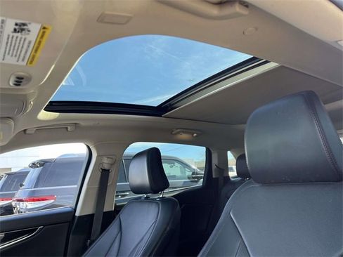 Certified 2022 Lincoln Nautilus Reserve image 12