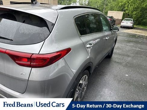 Used 2021 Kia Sportage EX w/ EX Technology Package FWD image 8