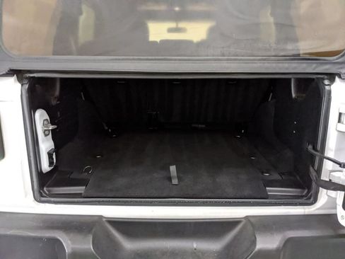 Used 2018 Jeep Wrangler Unlimited Sport S AWD/4WD image 18