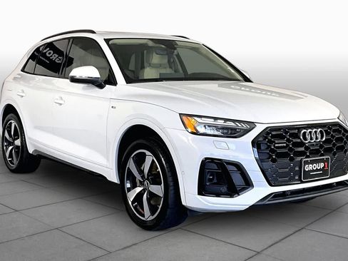 Used 2022 Audi Q5 2.0T Prestige w/ Prestige Package AWD/4WD image 3