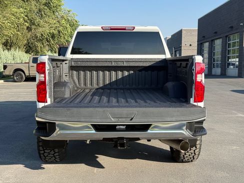 Used 2024 Chevrolet Silverado 2500 LT w/ Convenience Package AWD/4WD image 12