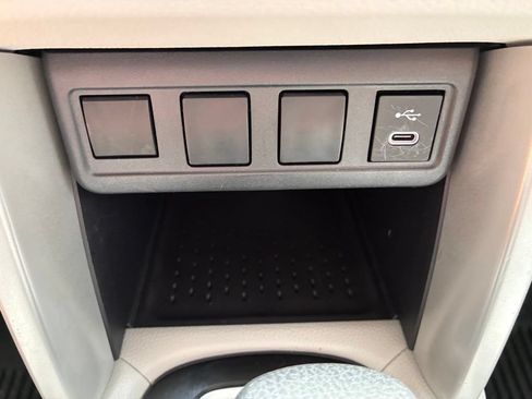 Used 2025 Toyota Corolla Cross L FWD image 35