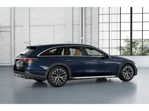New 2026 Mercedes-Benz E 450 4MATIC All-Terrain Wagon image 19