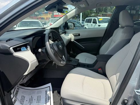 Used 2026 Toyota Corolla Cross LE FWD image 10